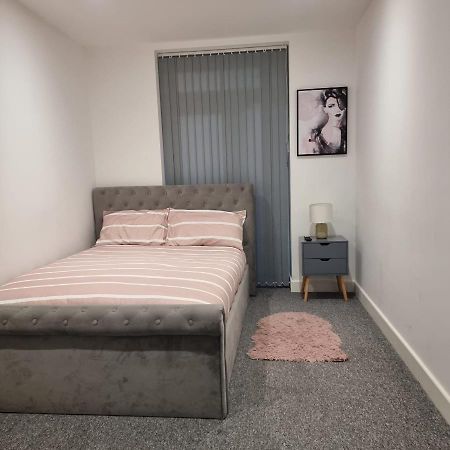 Classic 2 Bed Apartment In Oldkent Road London Luaran gambar