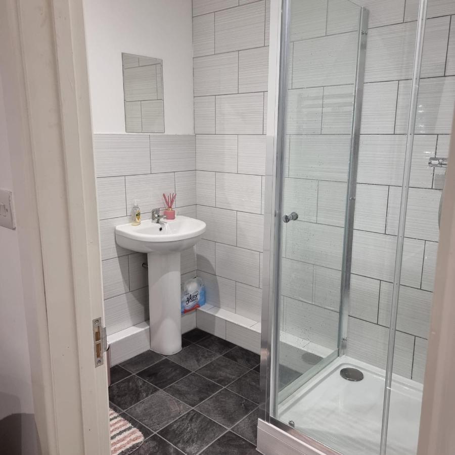 Classic 2 Bed Apartment In Oldkent Road London Luaran gambar