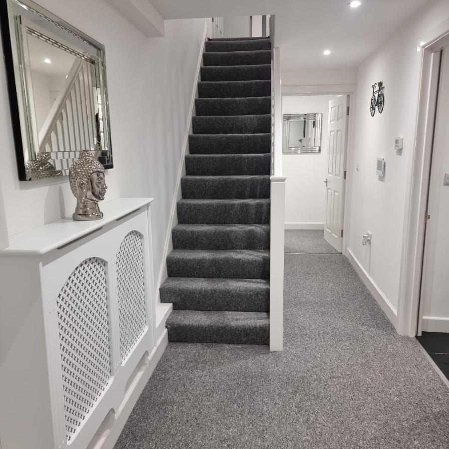 Classic 2 Bed Apartment In Oldkent Road London Luaran gambar