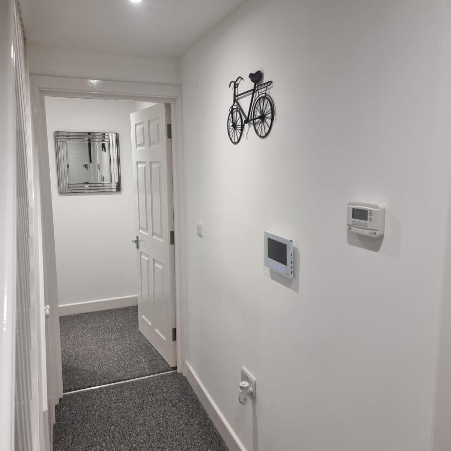 Classic 2 Bed Apartment In Oldkent Road London Luaran gambar